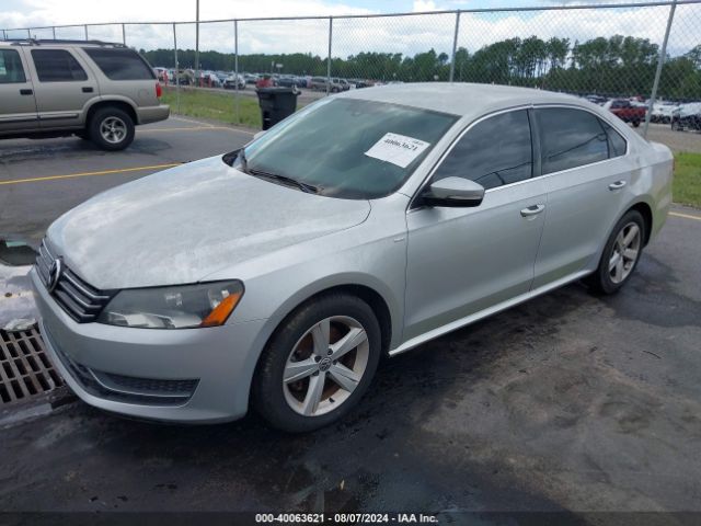 1VWAT7A35EC022835 Volkswagen Passat 1.8t Wolfsburg Edition