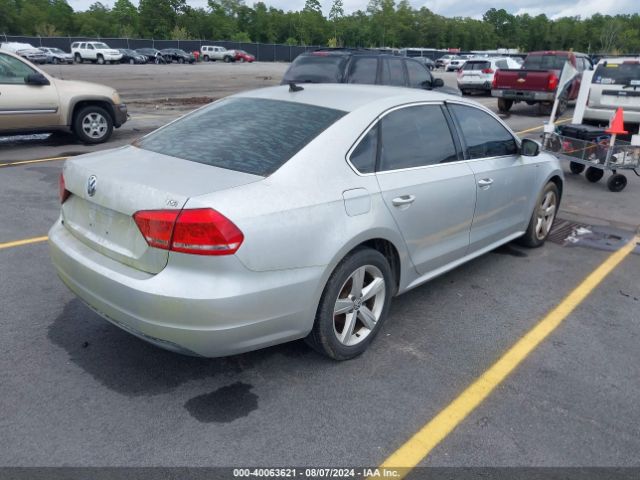 1VWAT7A35EC022835 Volkswagen Passat 1.8t Wolfsburg Edition