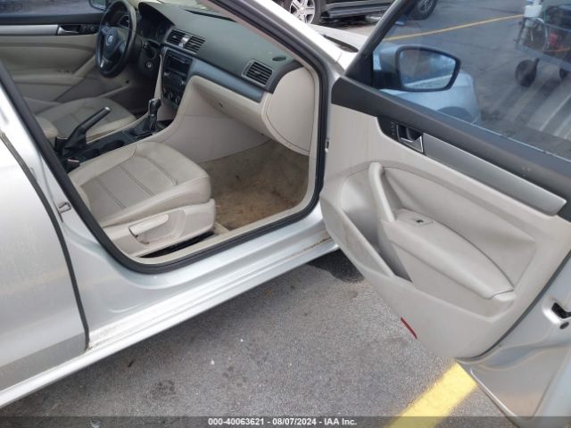 1VWAT7A35EC022835 Volkswagen Passat 1.8t Wolfsburg Edition