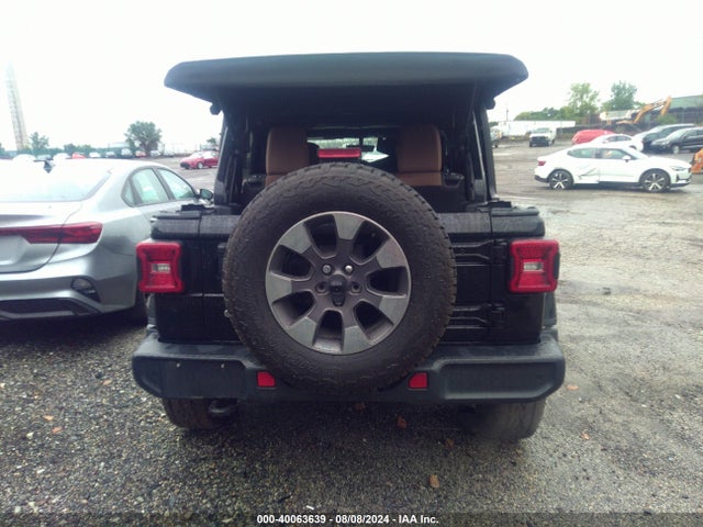 1C4HJXEG2LW267205 Jeep Wrangler Unlimited Sahara 4x4