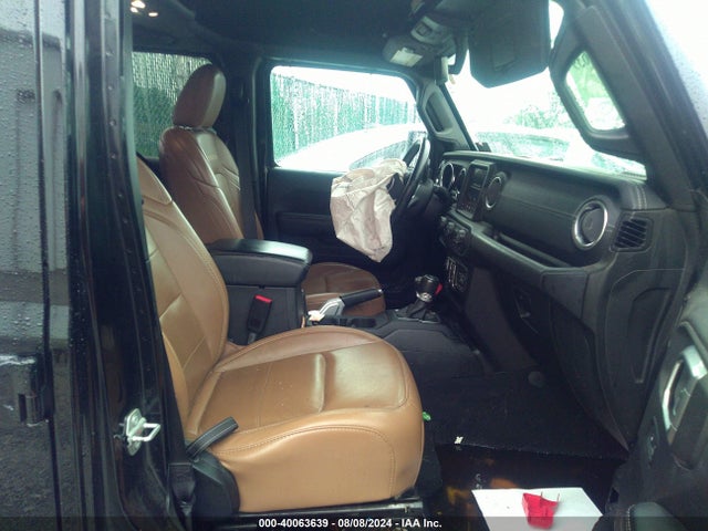 1C4HJXEG2LW267205 Jeep Wrangler Unlimited Sahara 4x4