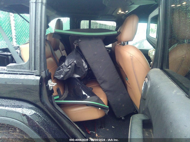1C4HJXEG2LW267205 Jeep Wrangler Unlimited Sahara 4x4