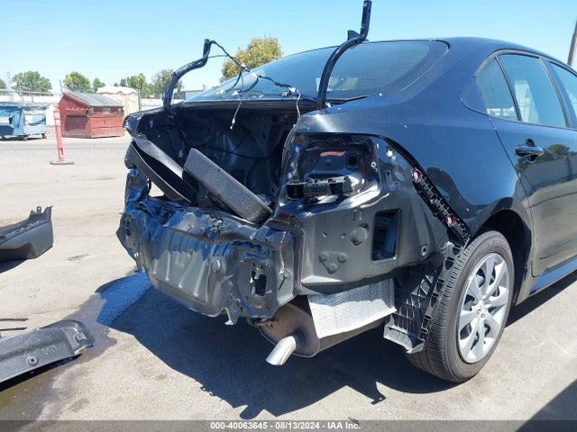 Toyota COROLLA LE 2022 JTDEPMAEXNJ232397 Image 22