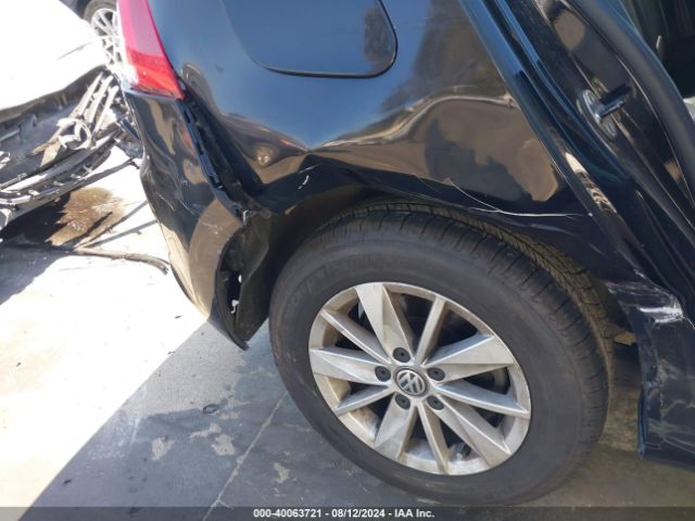 3VW217AU8FM093840 Volkswagen Golf Tsi S 4-door