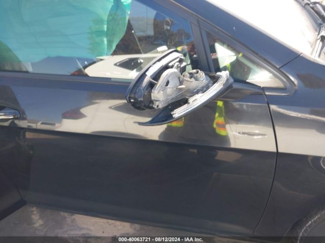 3VW217AU8FM093840 Volkswagen Golf Tsi S 4-door
