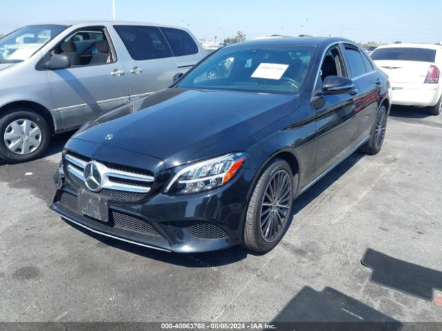 WDDWF8DB2KR463197 Mercedes-Benz C 300