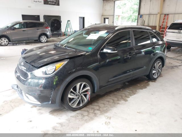 KNDCE3LC0H5051647 KIA Niro Touring