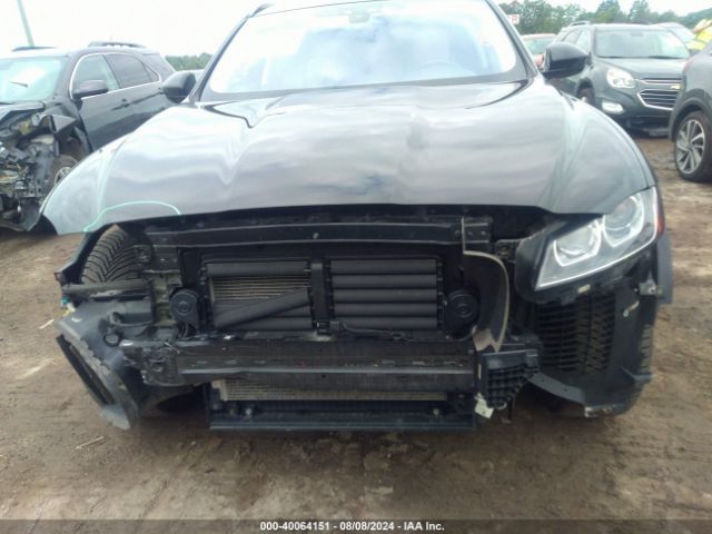 SADCJ2FX5JA258427 Jaguar F-pace 25t Premium