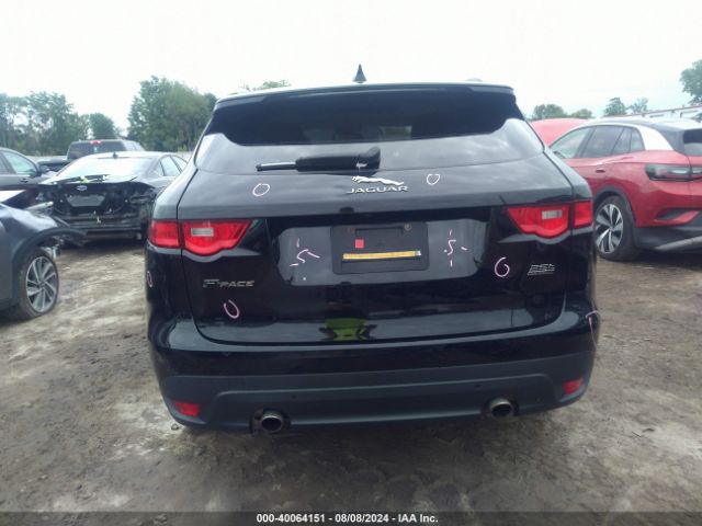 SADCJ2FX5JA258427 Jaguar F-pace 25t Premium