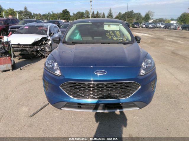 1FMCU9G67NUB70545 Ford ESCAPE SE