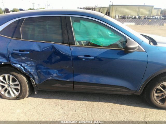 1FMCU9G67NUB70545 Ford ESCAPE SE