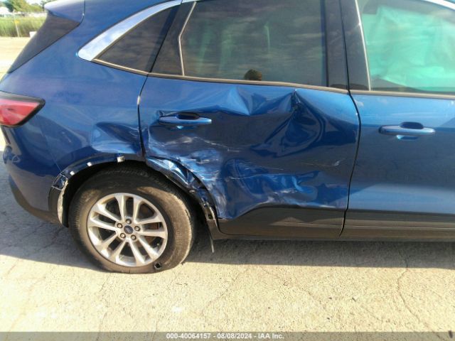1FMCU9G67NUB70545 Ford ESCAPE SE