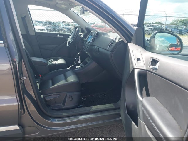 WVGBV7AX3GW507850 Volkswagen TIGUAN SE