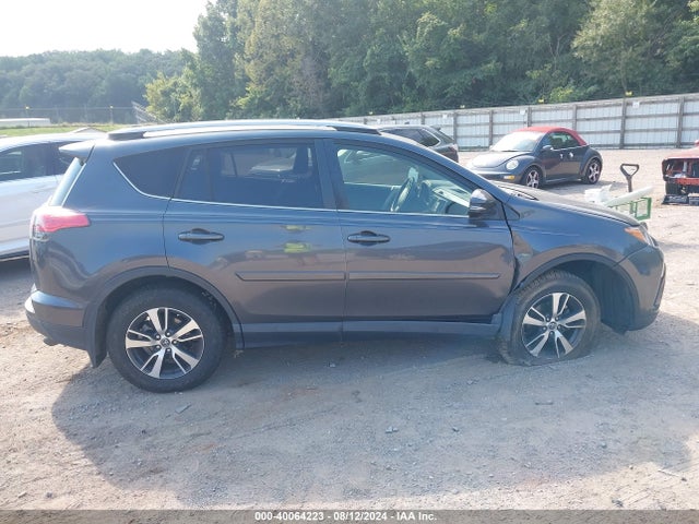 Toyota Rav4 Xle 2018 JTMRFREV6JD253932 Image 13