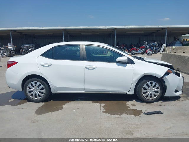 Toyota COROLLA LE 2018 2T1BURHE3JC086624 Image 13