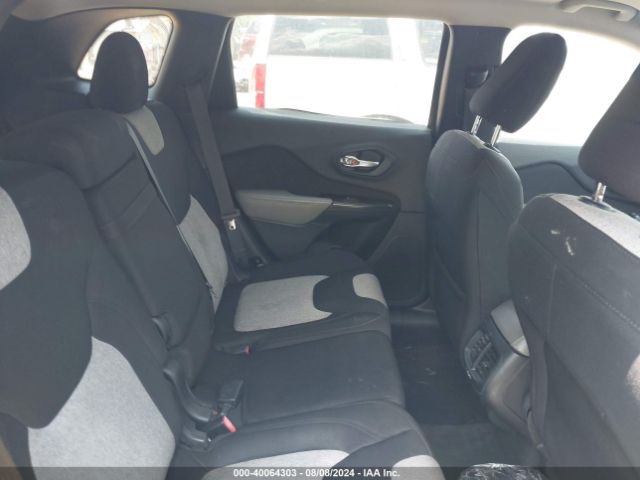 1C4PJLCB2EW162808 Jeep Cherokee Latitude