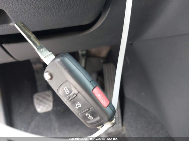 1VWBV7A35FC067712 Volkswagen Passat 2.0l Tdi Se
