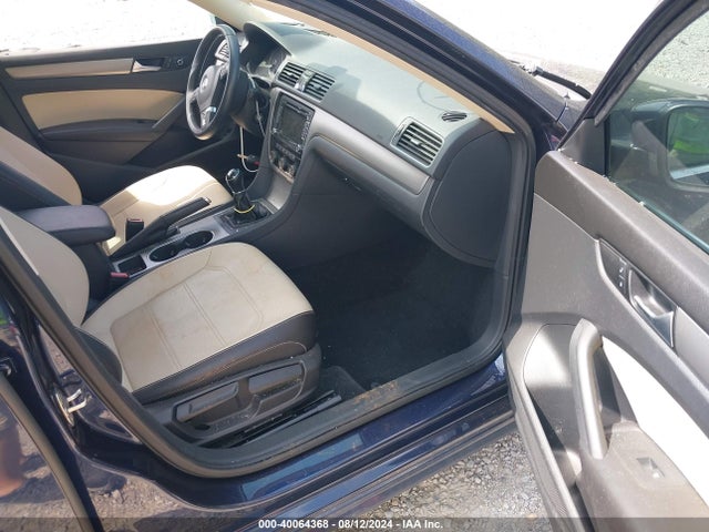 1VWBV7A35FC067712 Volkswagen Passat 2.0l Tdi Se