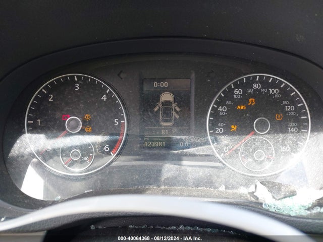 1VWBV7A35FC067712 Volkswagen Passat 2.0l Tdi Se