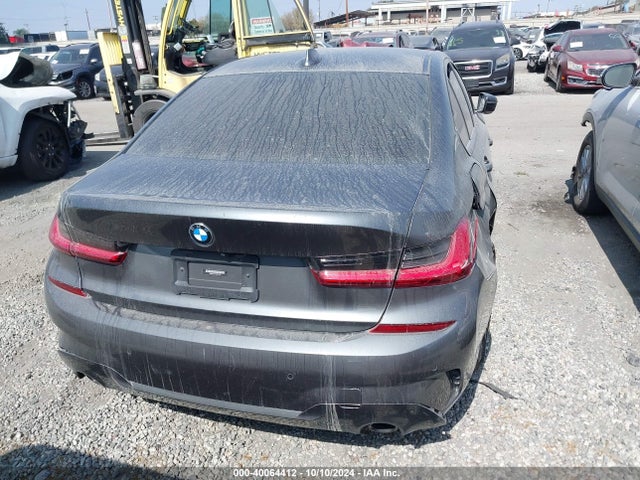 3MW5R1J01M8C13712 BMW 330I