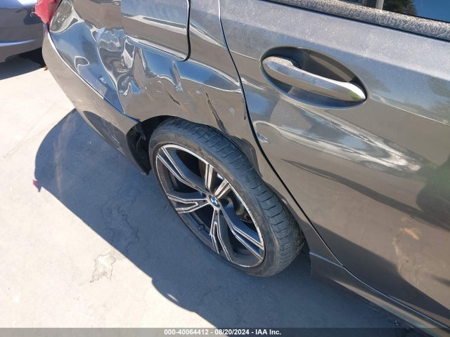 3MW5R1J01M8C13712 BMW 330I