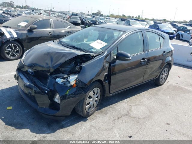 JTDKDTB3XE1073075 Toyota Prius C One