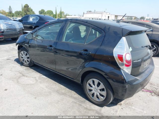 JTDKDTB3XE1073075 Toyota Prius C One