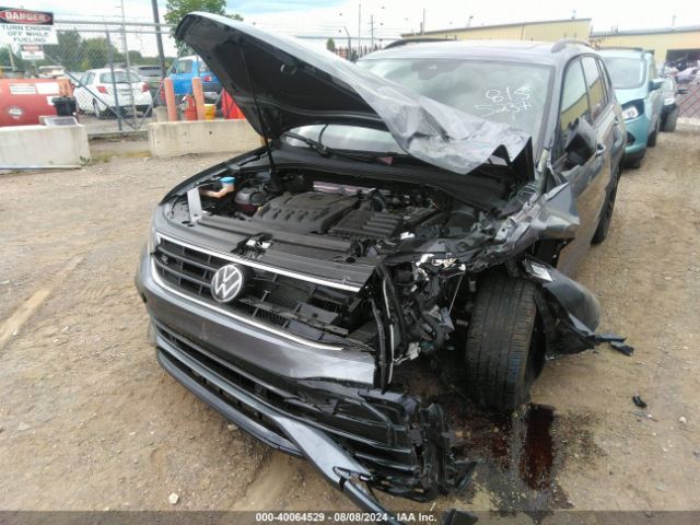 3VV8B7AX4PM125237 Volkswagen Tiguan 2.0t Se R-line Black