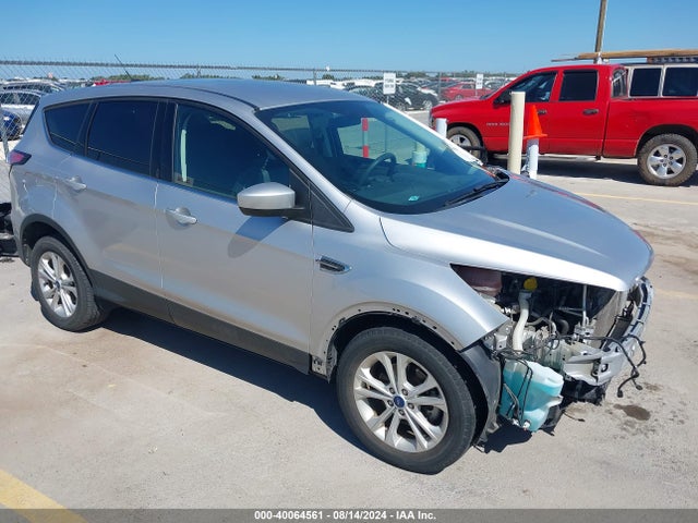 Ford ESCAPE SE 2017 1FMCU0GD7HUE07713 Image 1