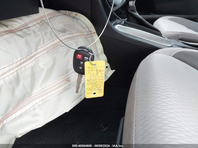 Toyota COROLLA LE 2017 5YFBURHE9HP696487 Image 11
