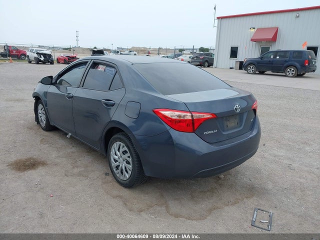 Toyota COROLLA LE 2017 5YFBURHE9HP696487 Image 3