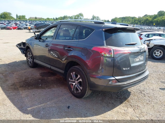 Toyota RAV4 LE 2016 JTMBFREV7GJ067652 Image 3