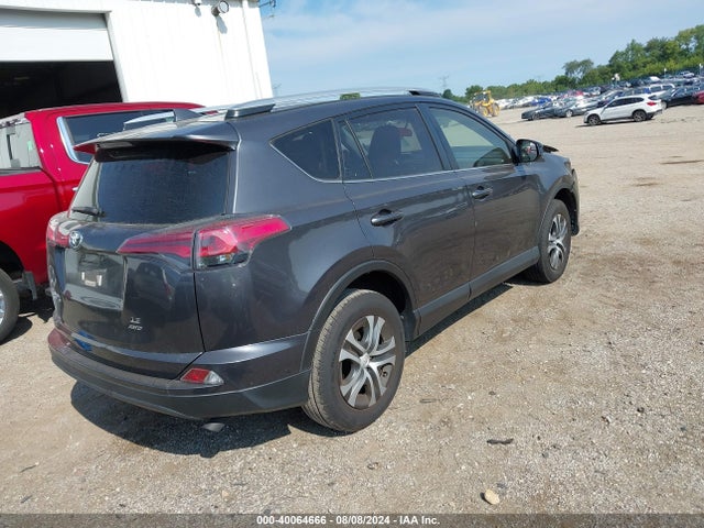 Toyota RAV4 LE 2016 JTMBFREV7GJ067652 Image 4