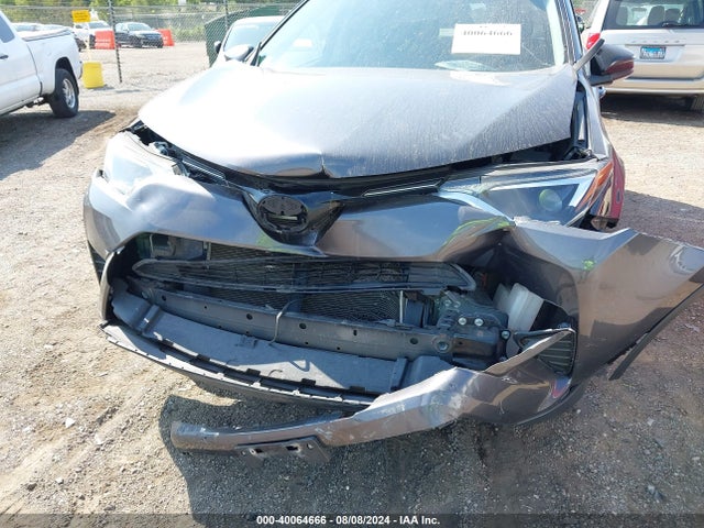 Toyota RAV4 LE 2016 JTMBFREV7GJ067652 Image 6