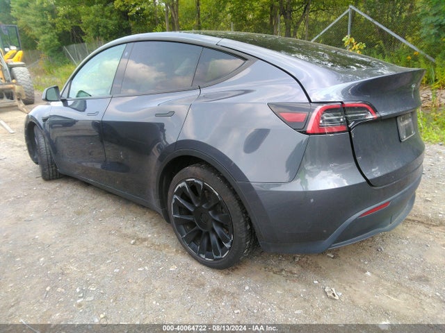 2023 TESLA MODEL Y 7SAYGDEE5PF637572 Photo 2