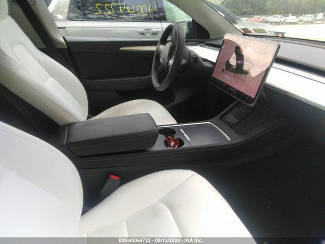 2023 TESLA MODEL Y 7SAYGDEE5PF637572 Photo 4