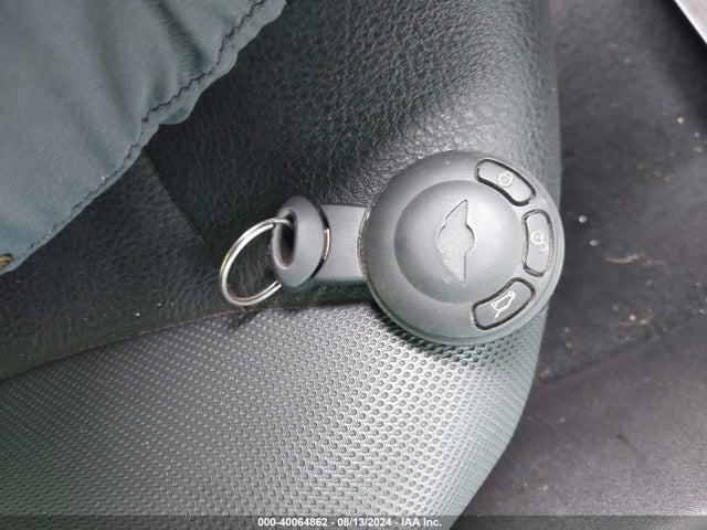 2007 MINI COOPER WMWMF33567TU63355 Photo 10