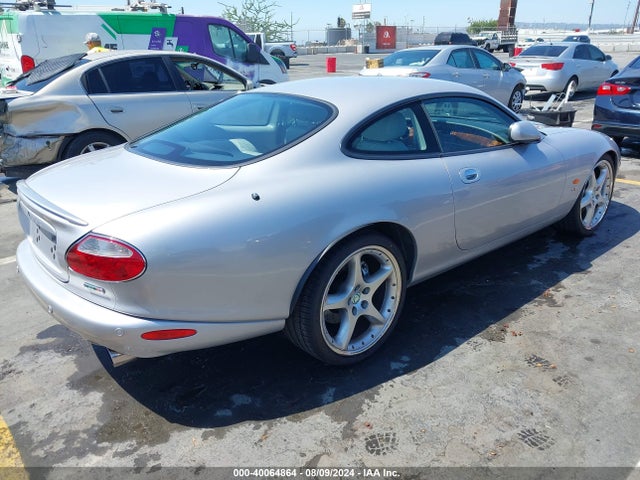 2004 JAGUAR XKR SAJDA41B443A39267 Photo 3
