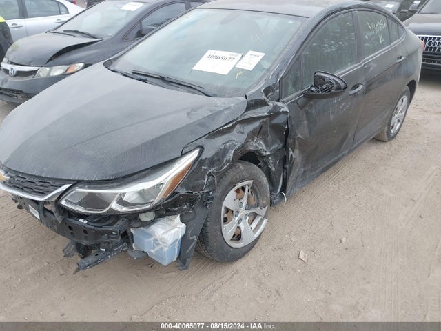 Aukcja sprzedaży 2018 Chevrolet Cruze Ls Auto, vin: 1G1BC5SM6J7130282, numer aukcji: 40065077