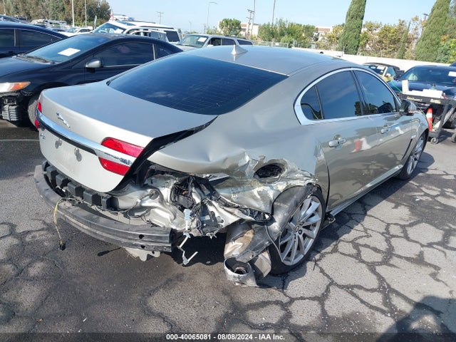 2013 JAGUAR XF SAJWA0ES8DPU06088 Photo 3