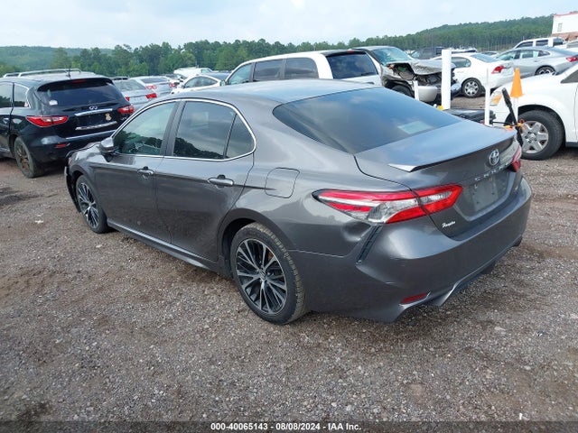 Toyota CAMRY SE 2018 4T1B11HK9JU056560 Image 3