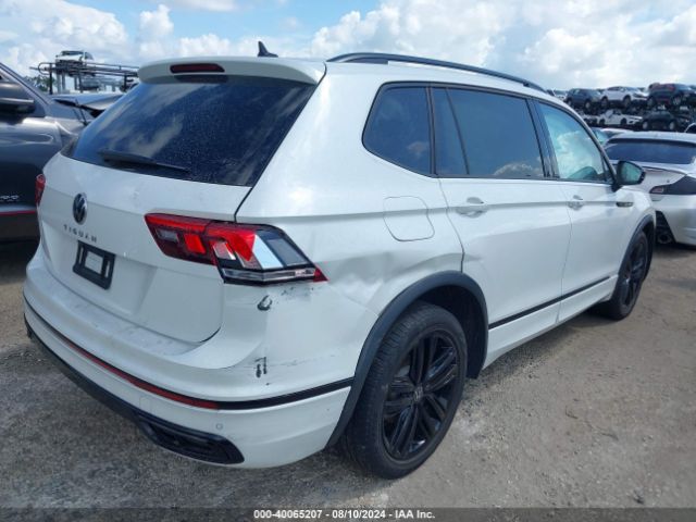 3VVCB7AX9NM069027 Volkswagen Tiguan 2.0t Se R-line Black