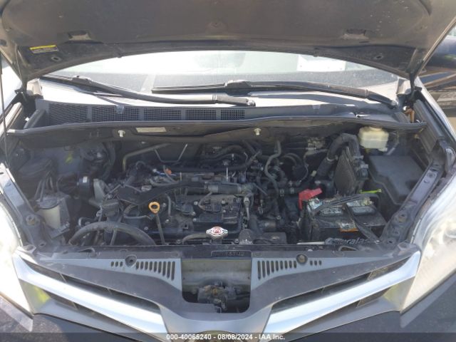 5TDYZ3DC6JS912855 Toyota Sienna Xle 8 Passenger