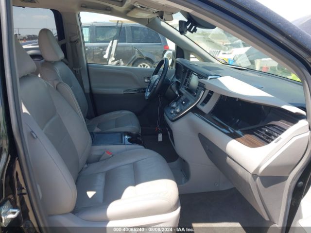 5TDYZ3DC6JS912855 Toyota Sienna Xle 8 Passenger