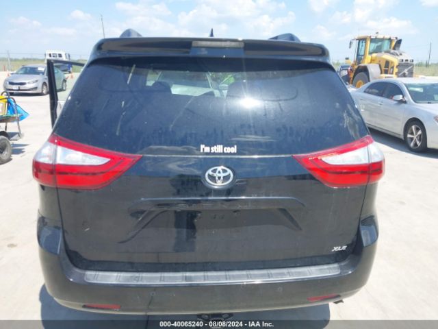5TDYZ3DC6JS912855 Toyota Sienna Xle 8 Passenger