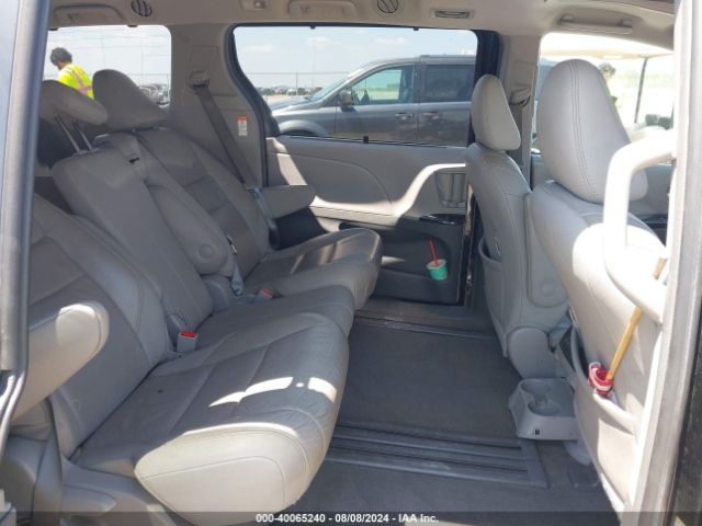 5TDYZ3DC6JS912855 Toyota Sienna Xle 8 Passenger