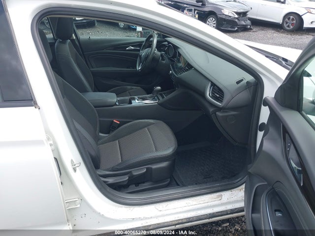 Продаж на аукціоні авто 2018 Buick Regal Sportback Preferred Ii, vin: W04GM6SX1J1109220, номер лоту: 40065270