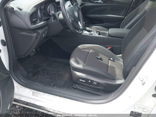 Продаж на аукціоні авто 2018 Buick Regal Sportback Preferred Ii, vin: W04GM6SX1J1109220, номер лоту: 40065270