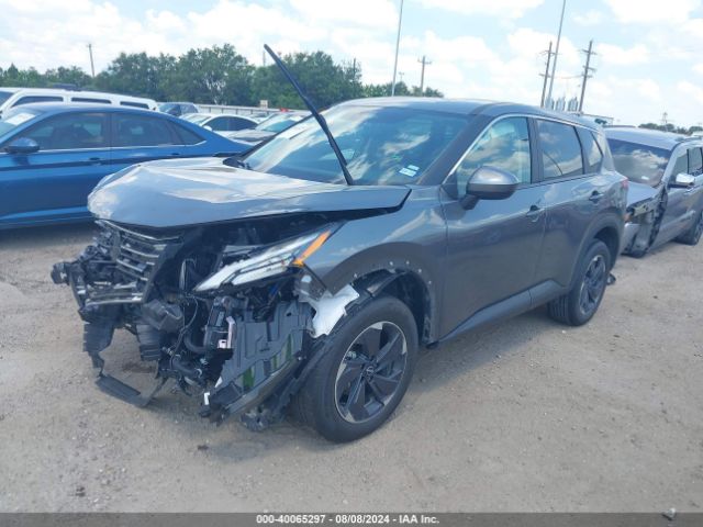 5N1BT3BA8RC715879 Nissan Rogue Sv Fwd