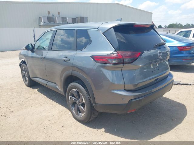 5N1BT3BA8RC715879 Nissan Rogue Sv Fwd